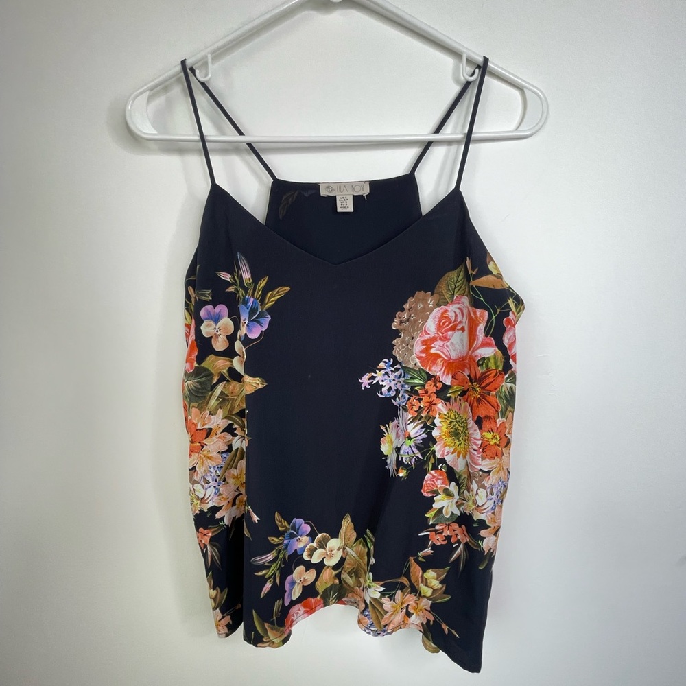 Lila Rose floral Blouse size small
